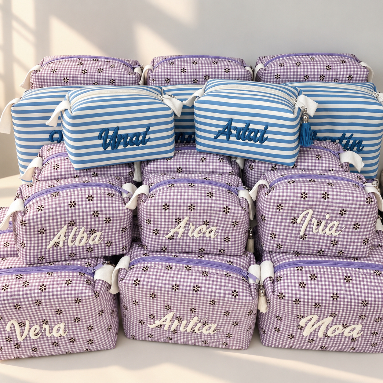 26 neceseres personalizados para una comunión